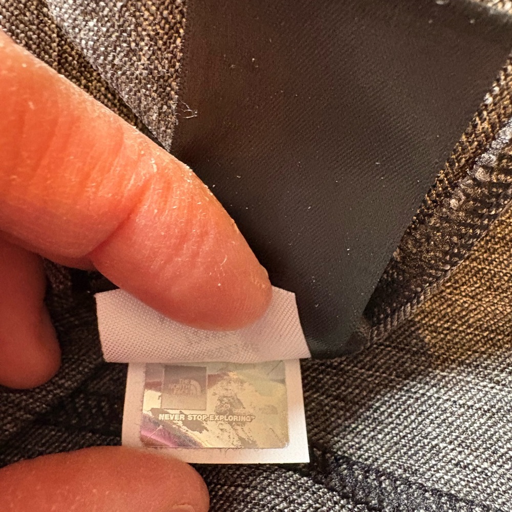 The North Face Pseudio Jacket - Picture 10 of 11